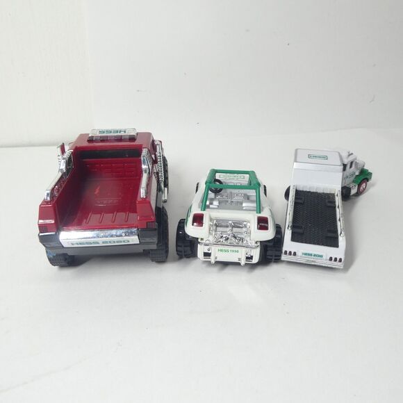 3 Hess Toy Cars 1998 Dune Buggy + 2020 Red Rescue Truck + 2018 Semi - Picture 6 of 9